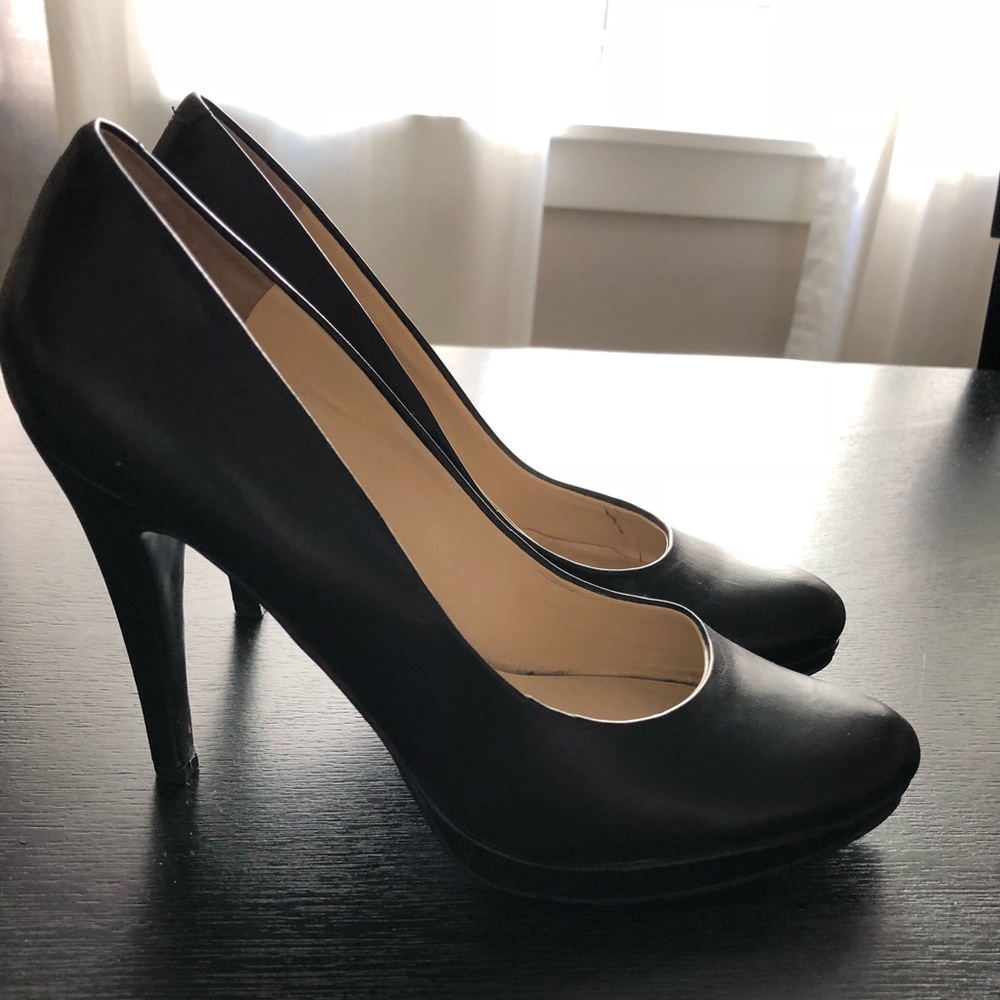 Nine West Black Leather Pumps